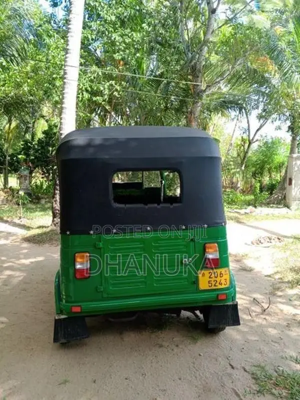 Bajaj RE 1999