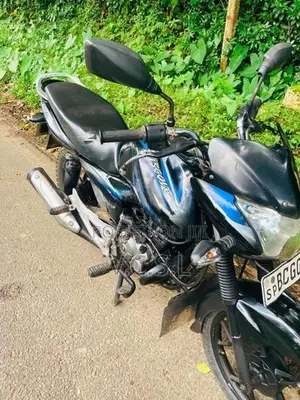 Bajaj Discover 2015