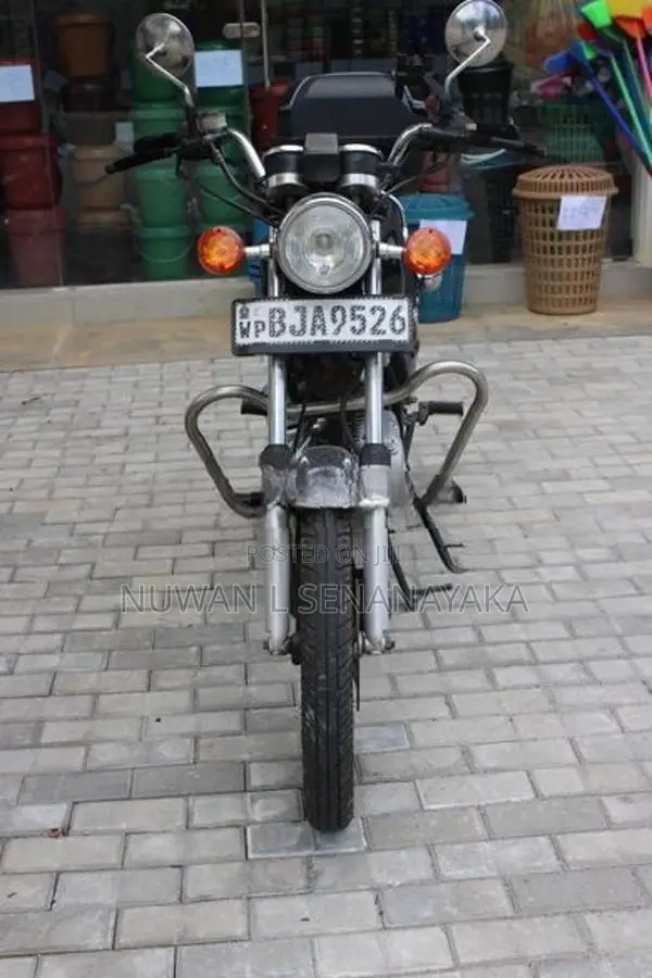 Suzuki GN 125 2020