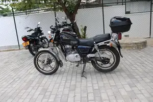 Suzuki GN 125 2020