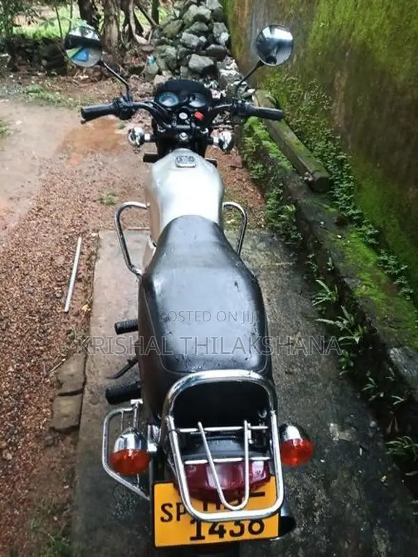 Bajaj Boxer 2004