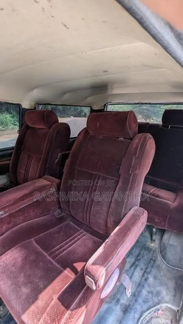 Mitsubishi L300 1985