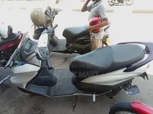 Suzuki Burgman 2020