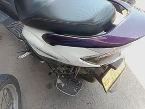 Suzuki Burgman 2020