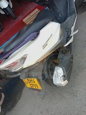 Suzuki Burgman 2020