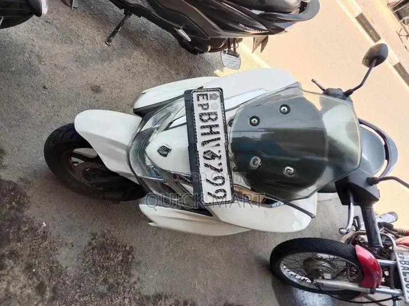 Suzuki Burgman 2020