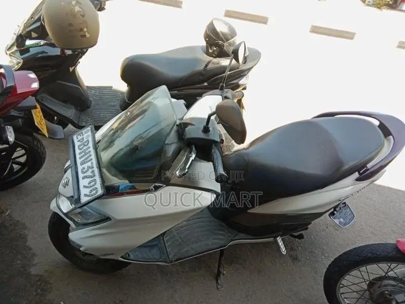 Suzuki Burgman 2020