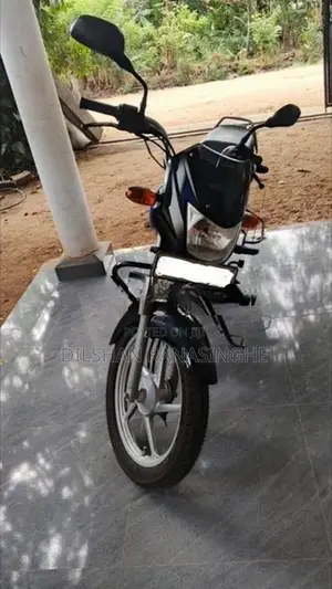 Bajaj CT100 2020