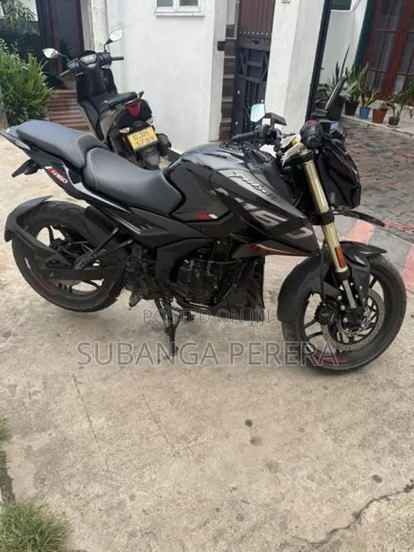 Bajaj Pulsar N160 2025