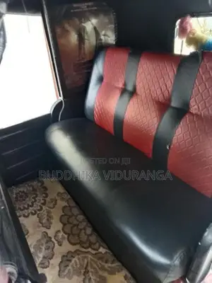 Bajaj RE 2015