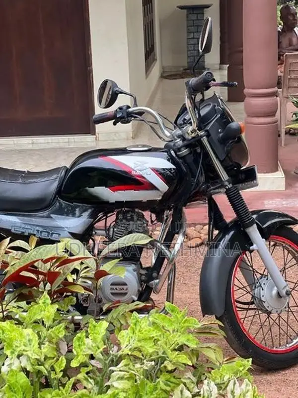 Bajaj CT100 2013