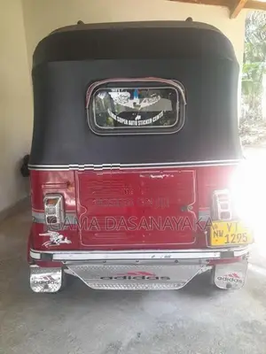 Bajaj RE 2011