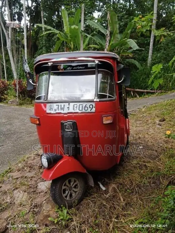 Bajaj RE 2006