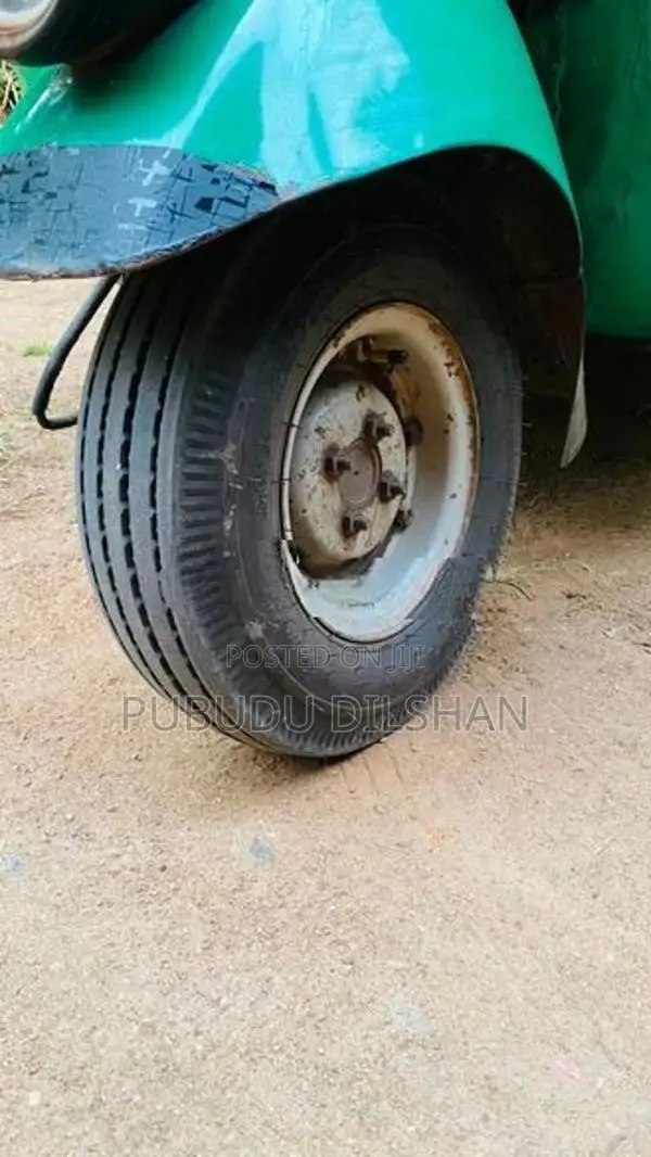 Bajaj RE 2007
