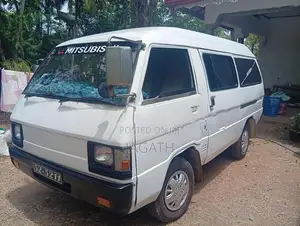Mitsubishi Delica L300 1982