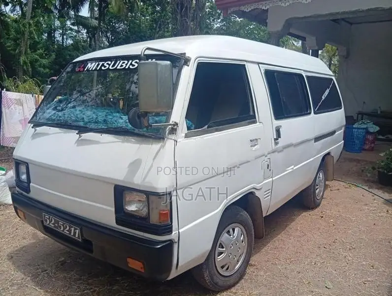 Mitsubishi Delica L300 1982