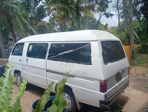 Mitsubishi Delica L300 1982