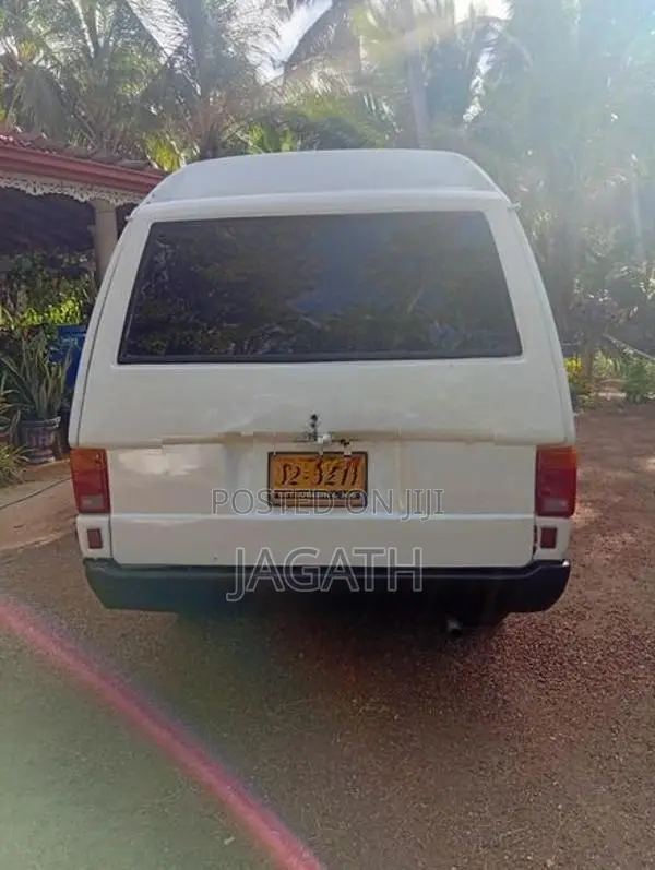 Mitsubishi Delica L300 1982