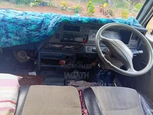 Mitsubishi Delica L300 1982