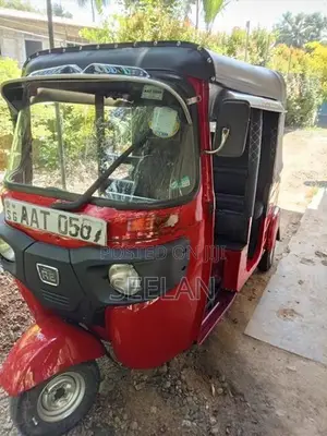 Bajaj RE 2014