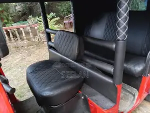 Bajaj RE 2014