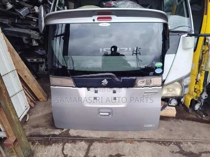 Spacia MK42 Dickey Door