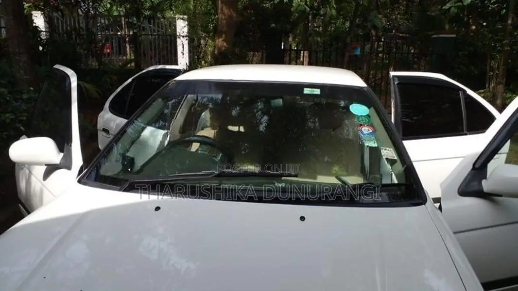 Nissan Sunny FB 15 1999