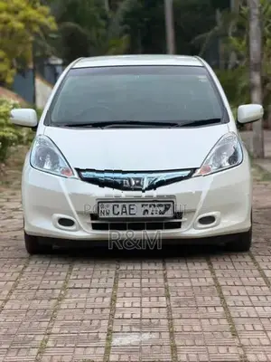 Honda Fit GP 1 2013