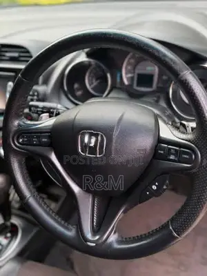 Honda Fit GP 1 2013
