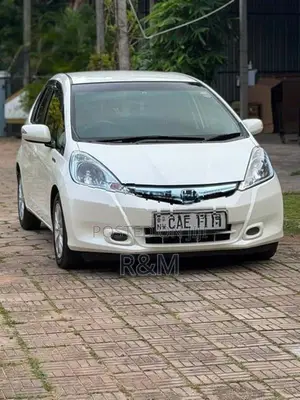Honda Fit GP 1 2013