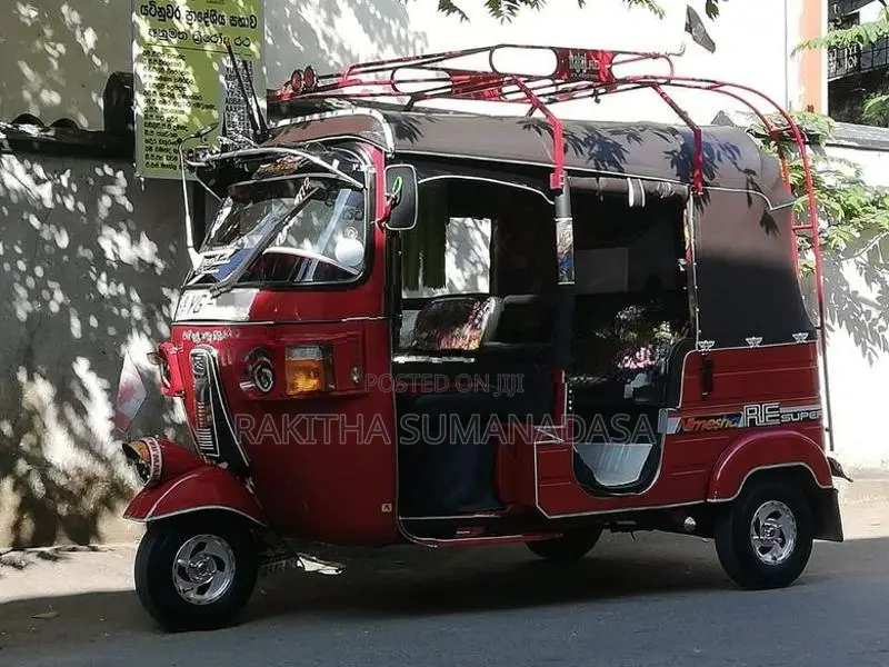 Bajaj RE 2011
