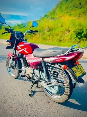 Bajaj CT100 2013