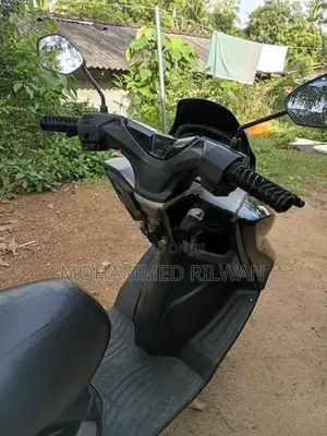 Suzuki Burgman 2019
