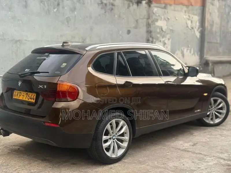 BMW X1 2011
