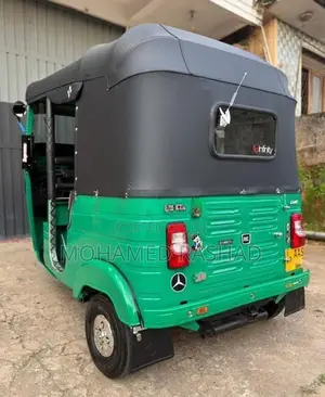 Bajaj RE 205 FL 2014