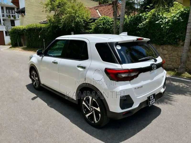 Toyota Raize Z Hybrid 2025