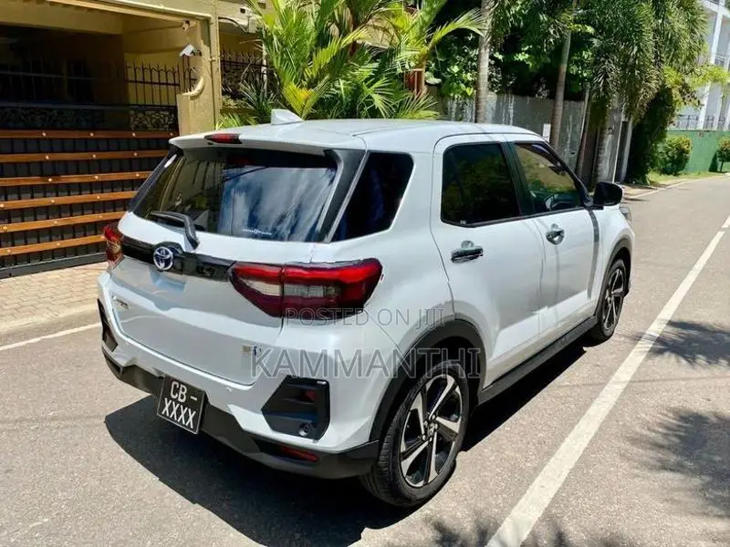 Toyota Raize Z Hybrid 2025