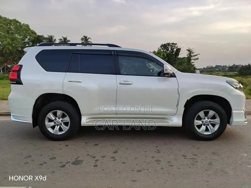 Toyota Land Cruiser Prado CBD 1st owner 2018