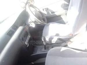 Nissan Sunny 1998