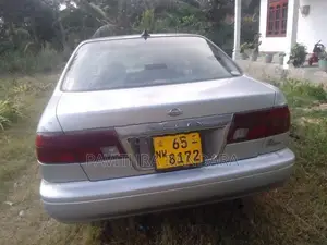 Nissan Sunny 1998