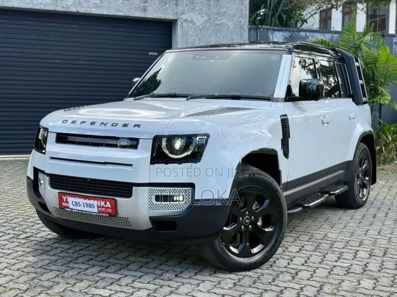 Land Rover Defender 7 seater P300 SE 2025