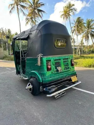 Bajaj RE 2014