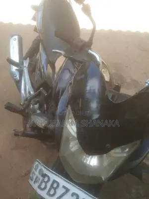 Bajaj Discover 2015