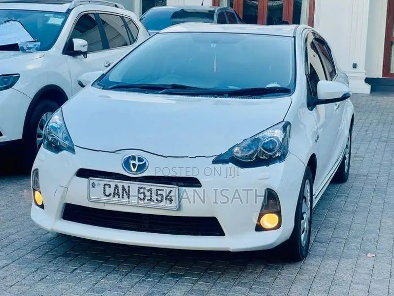 Toyota Aqua 2013