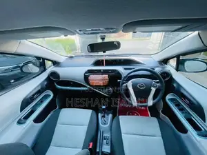 Toyota Aqua 2013