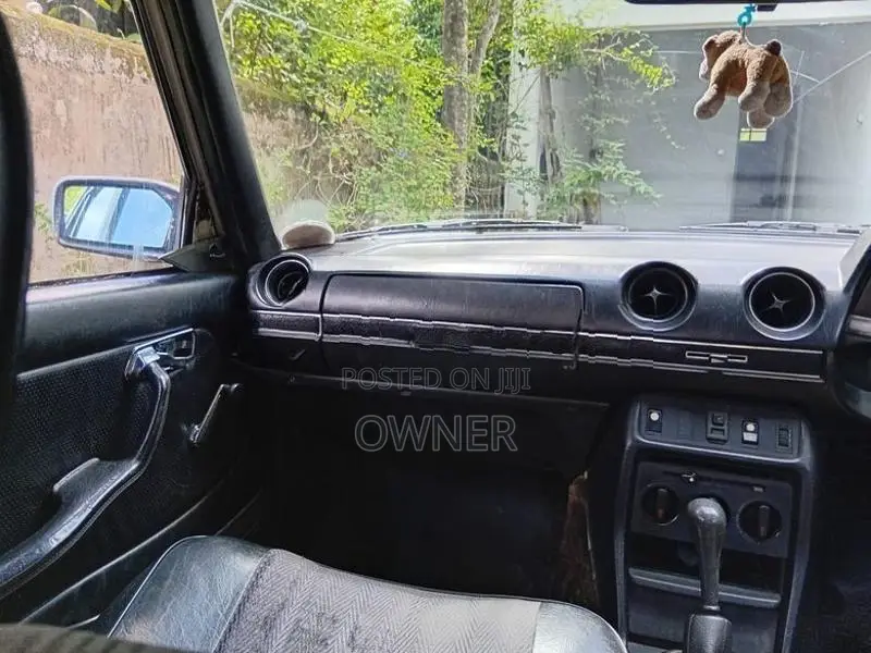 Mercedes Benz W123 200D 1980