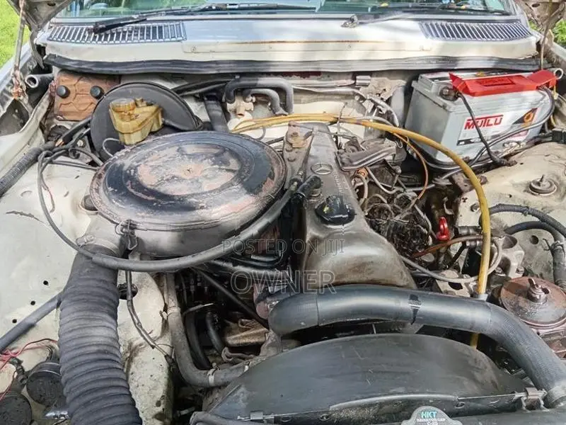 Mercedes Benz W123 200D 1980