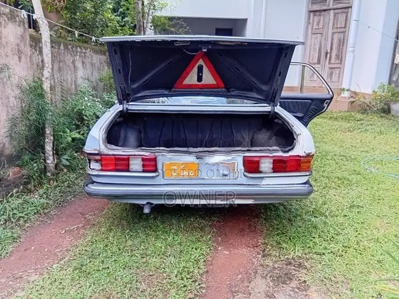 Mercedes Benz W123 200D 1980