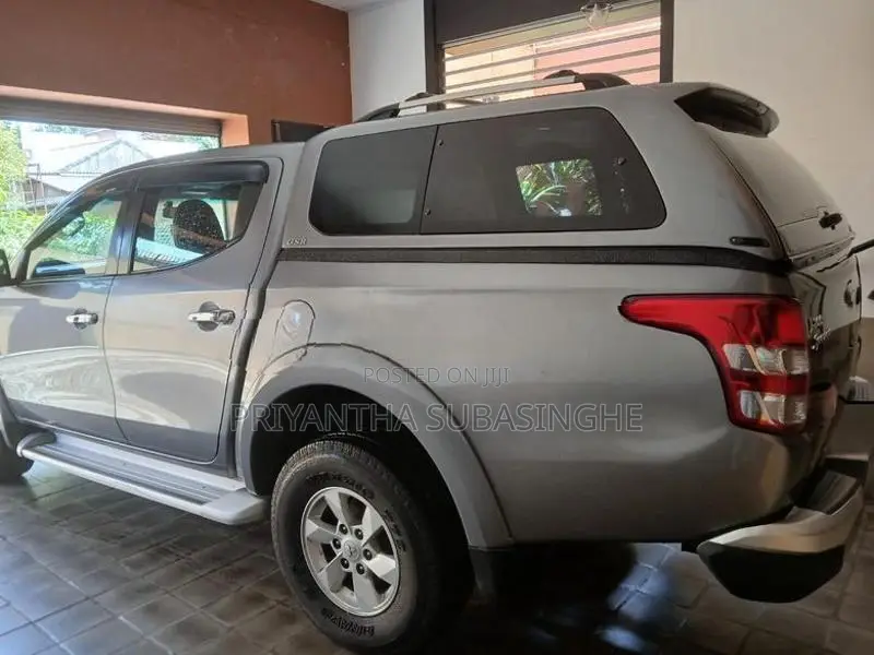 Mitsubishi L200 2016