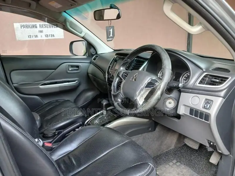 Mitsubishi L200 2016